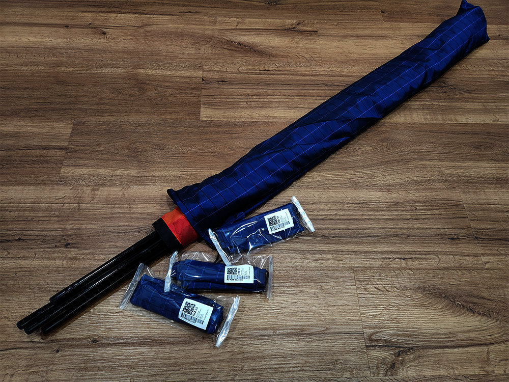 礼拜旗袋 43“x 6” - 蓝色格纹设计